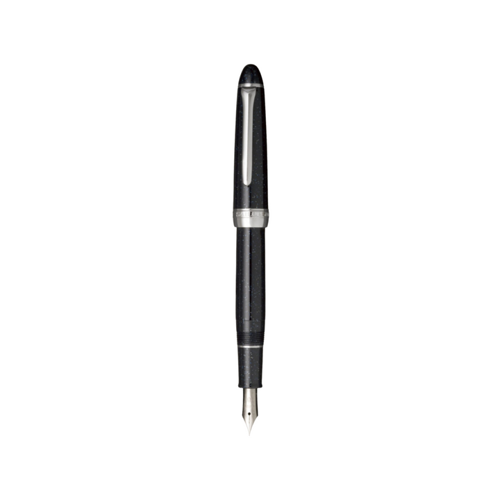 Sailor Shikiori Steel Nib Fountain Pen - Winter Hoshikuzu — uncapped with cap posted