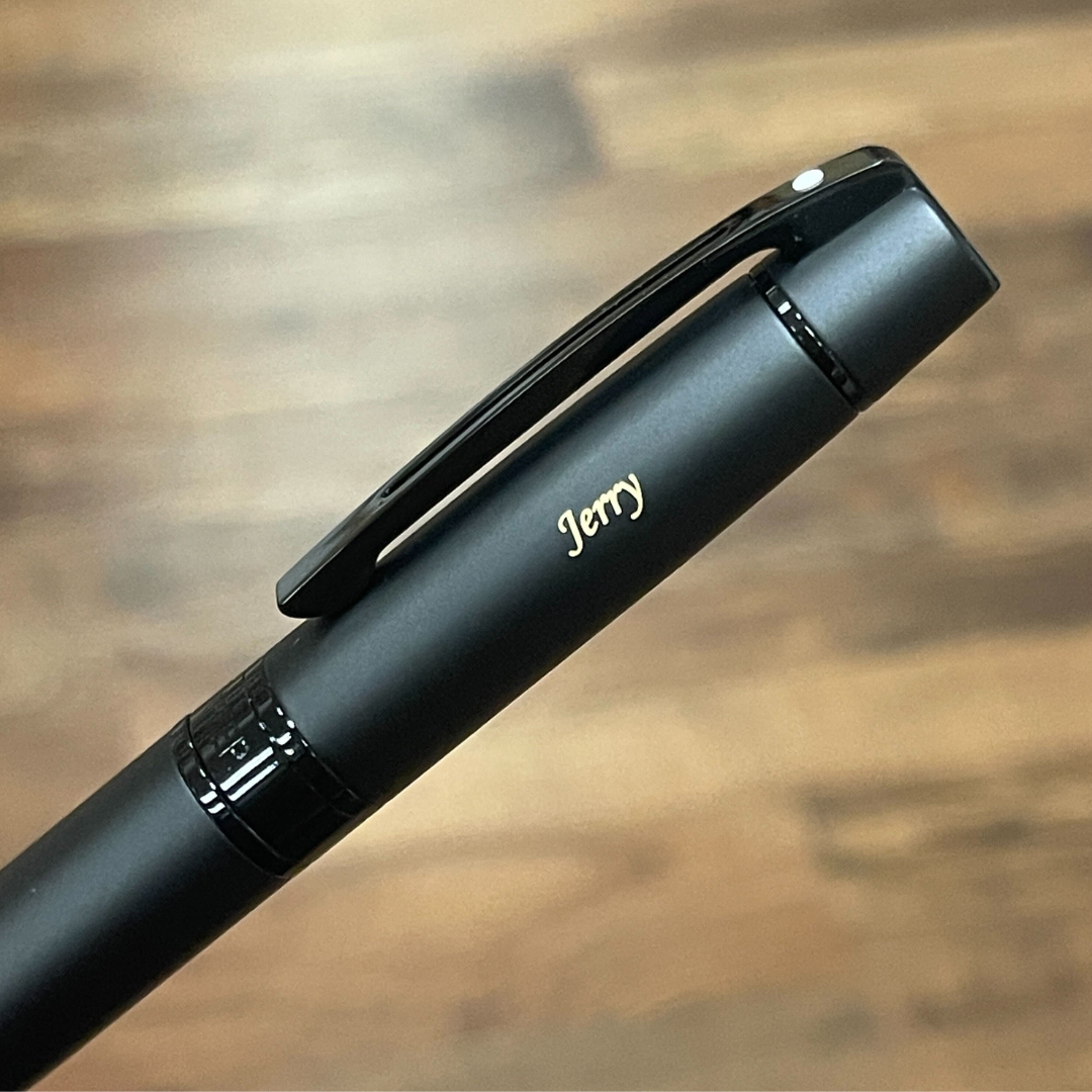 Sheaffer 300 E9343 Matte Black With Black Trims Ballpoint Pen (WW30) — Sheaffer ballpoint pen — reliable smooth-writing everyday pen, at Cityluxe Singapore