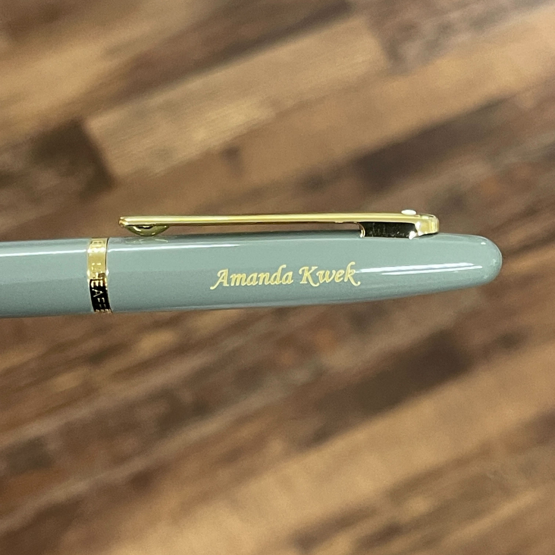 Sheaffer VFM E9427 Glossy Light Gray  With PVD Gold-Tone Trim Rollerball Pen (WW31) — Sheaffer rollerball pen — fluid gel ink writing instrument, at Cityluxe Singapore