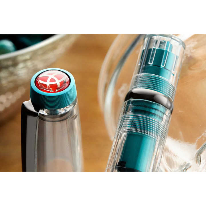 TWSBI Diamond 580 AL R Fountain Pen in Caribbean with Onyx — TWSBI fountain pen — precision nib writing instrument, at Cityluxe Singapore stationery store
