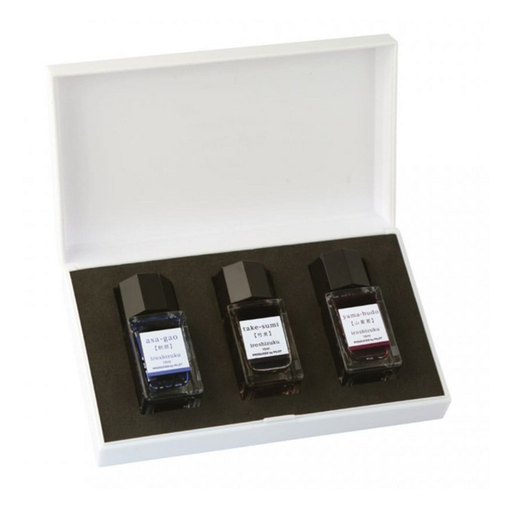 Pilot Iroshizuku 15ml Ink Bottle - Take-sumi (Charcoal Black) — label detail