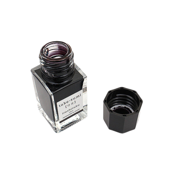 Pilot Iroshizuku 15ml Ink Bottle - Take-sumi (Charcoal Black) — cap detail