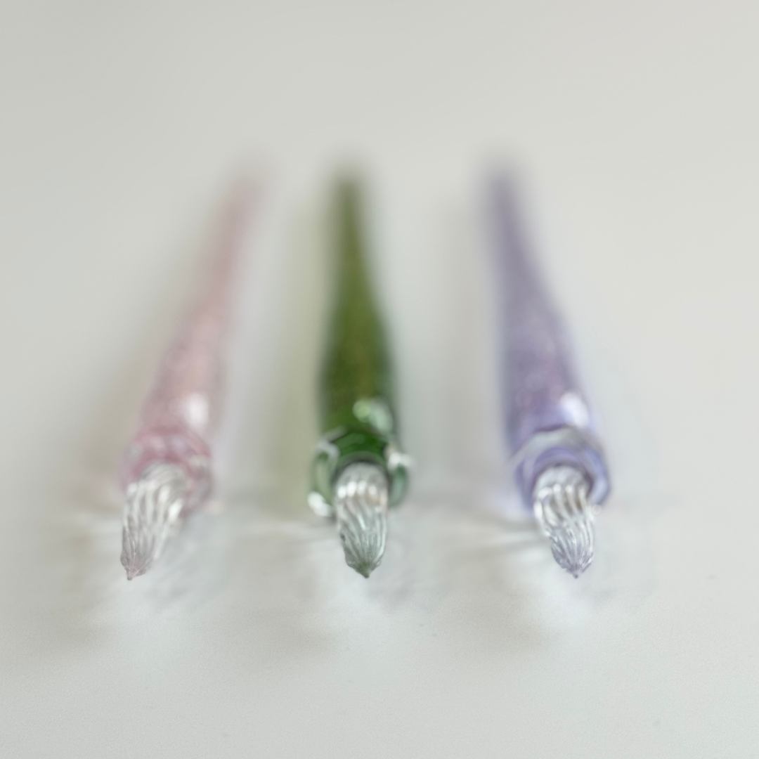 Matsubokkuri Tsubutsubu Glass Fountain Pen - Pink — engraving example