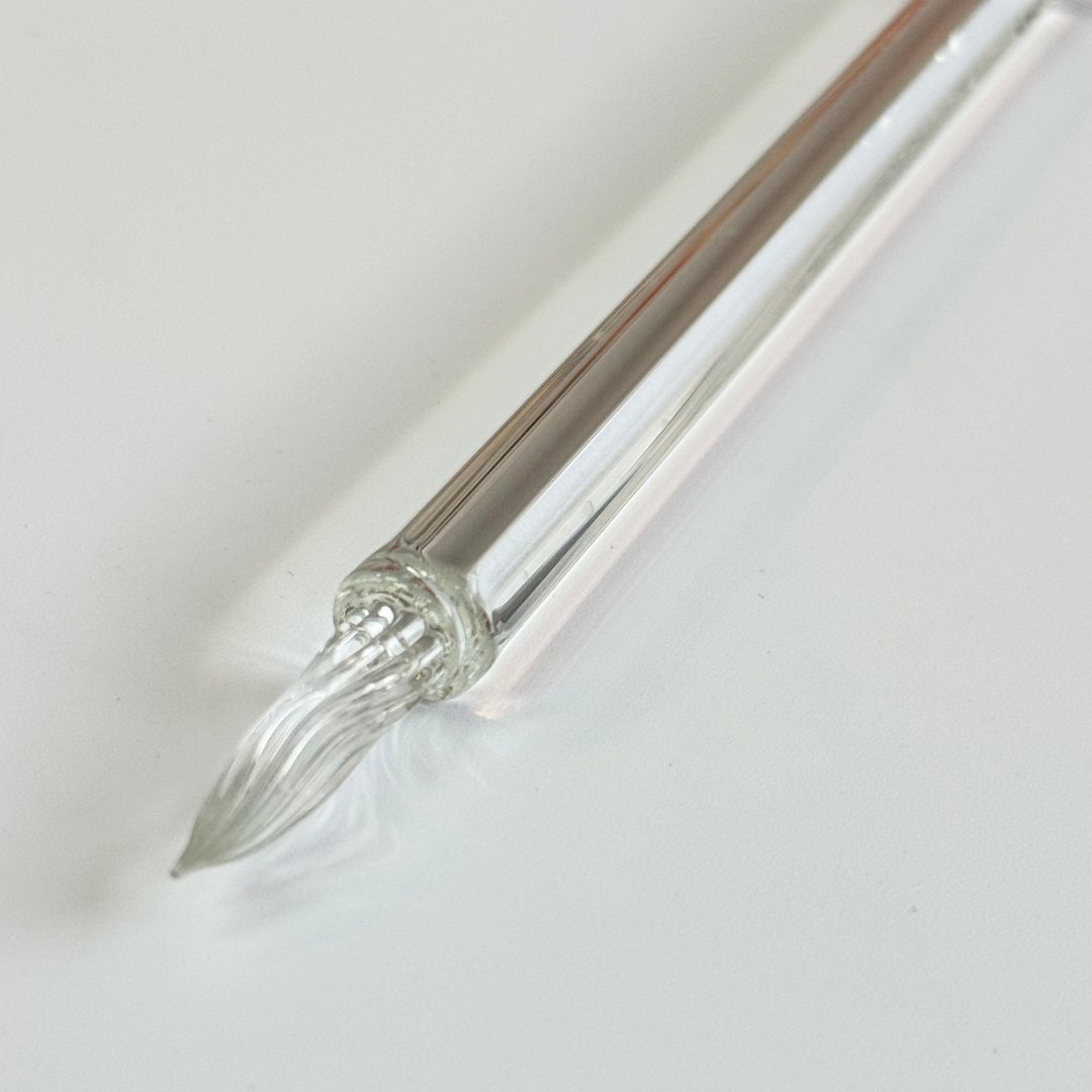 Matsubokkuri Tsubutsubu Glass Fountain Pen - Blue — flat lay