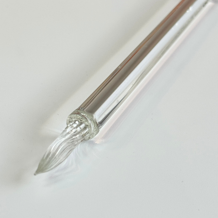 Matsubokkuri Tsubutsubu Glass Fountain Pen - Clear — flat lay