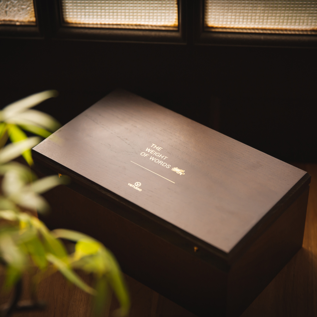 Ystudio Classic Renaissance Kazari Kanagu Fountain Pen - Dragon [Pre-Order] — flat lay