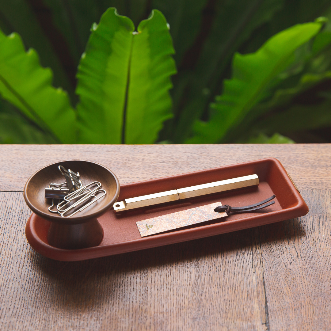 Ystudio Classic Revolve Portable Fountain Pen - Brass — flat lay
