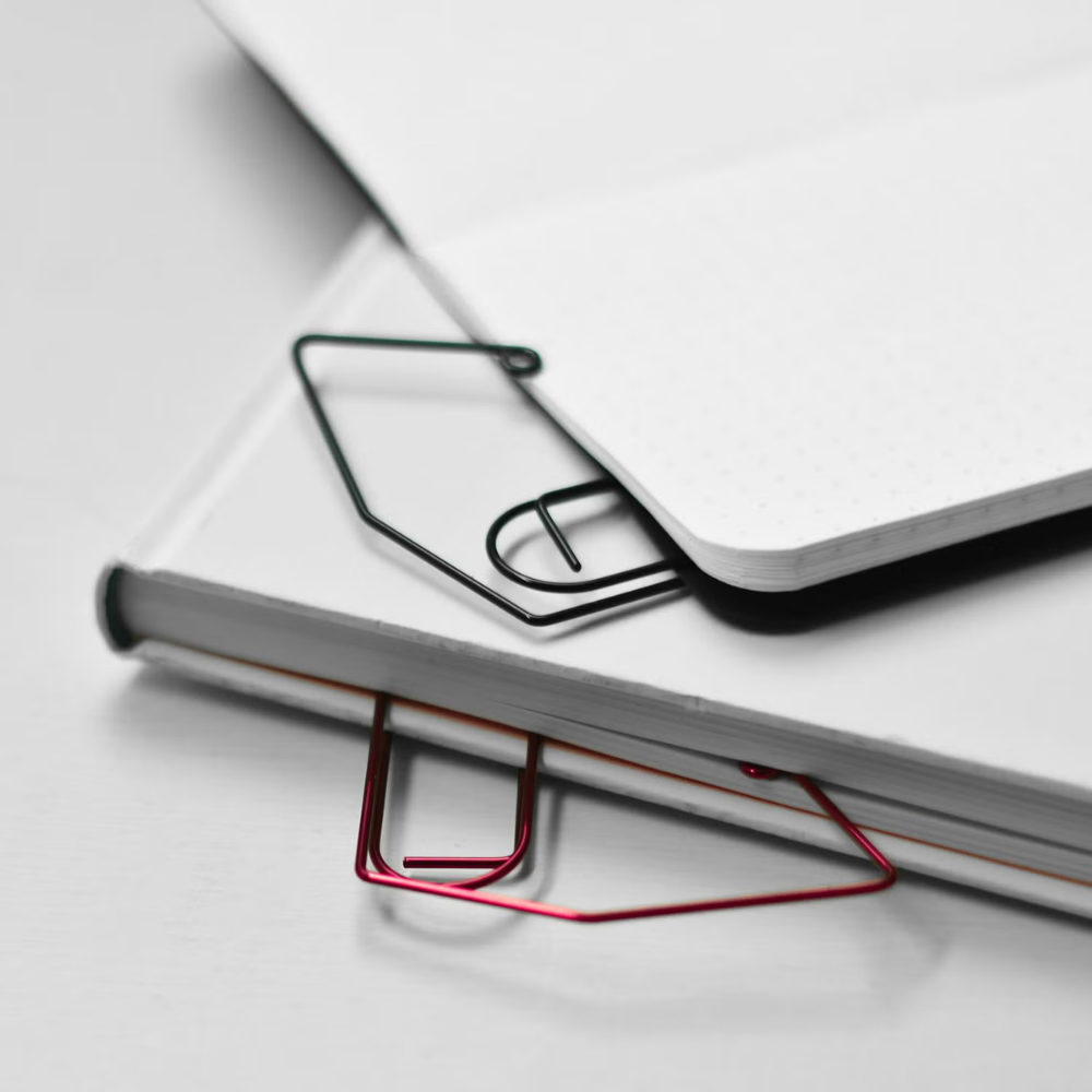 Hightide Wire Clip Bookmarker - Black — detail view