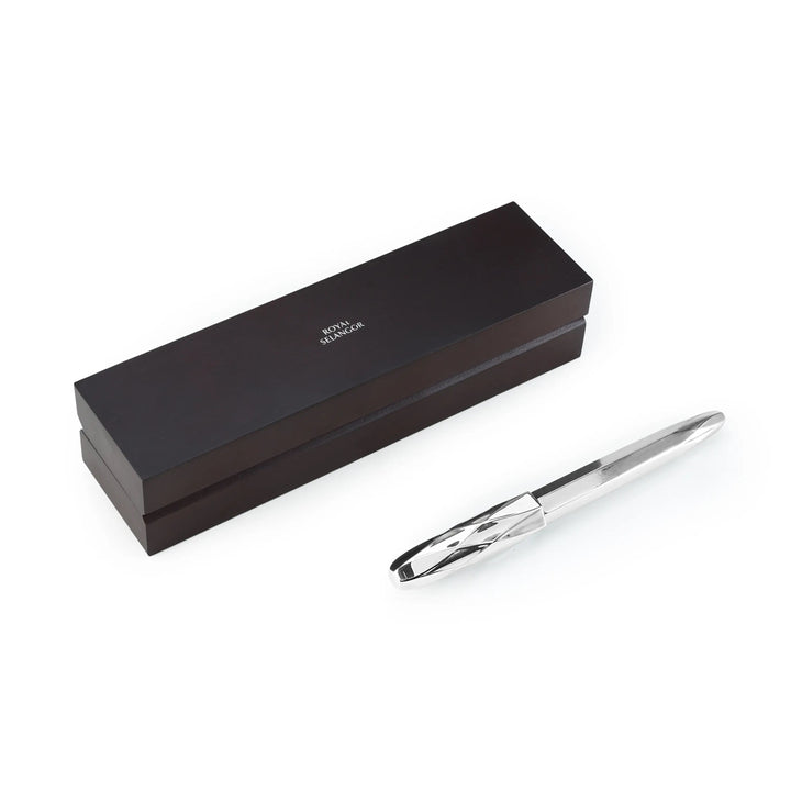 Royal Selangor Broad Nib Fountain Pen - Oxford — capped
