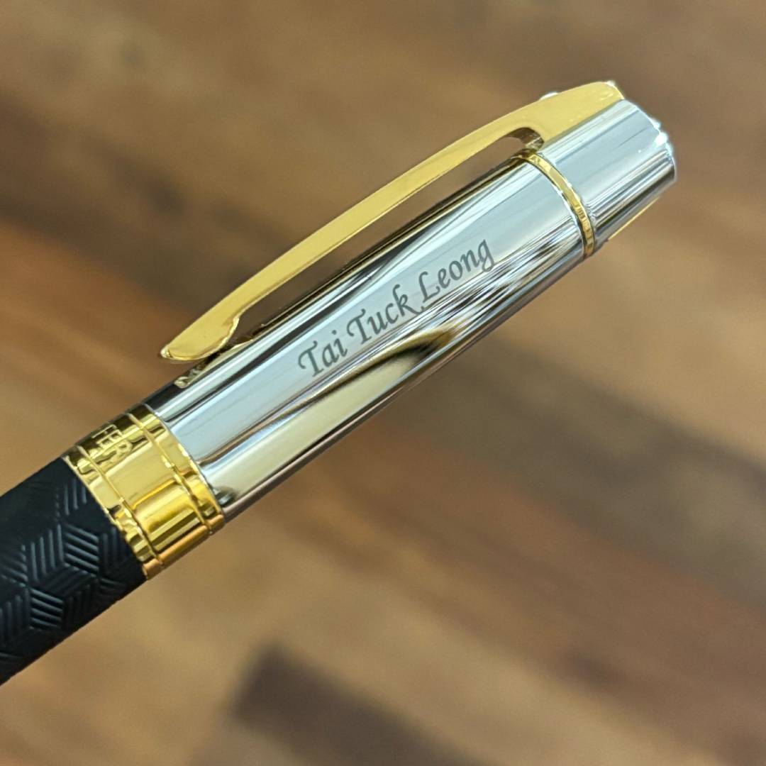Personalized Name Engraving On Sheaffer 300 9347 Rollerball Pen - Engraved Black with Chrome Cap and Gold Trims