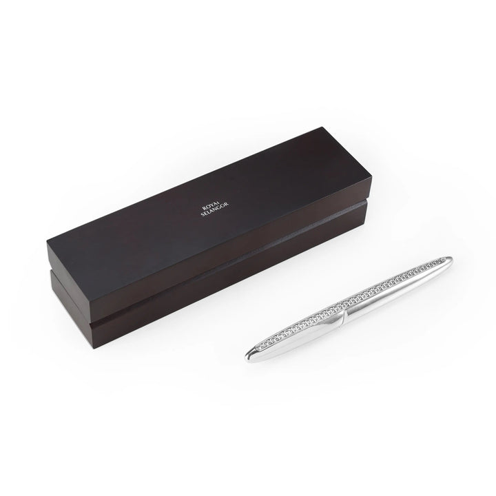 Royal Selangor Broad Nib Fountain Pen - Zurich — capped