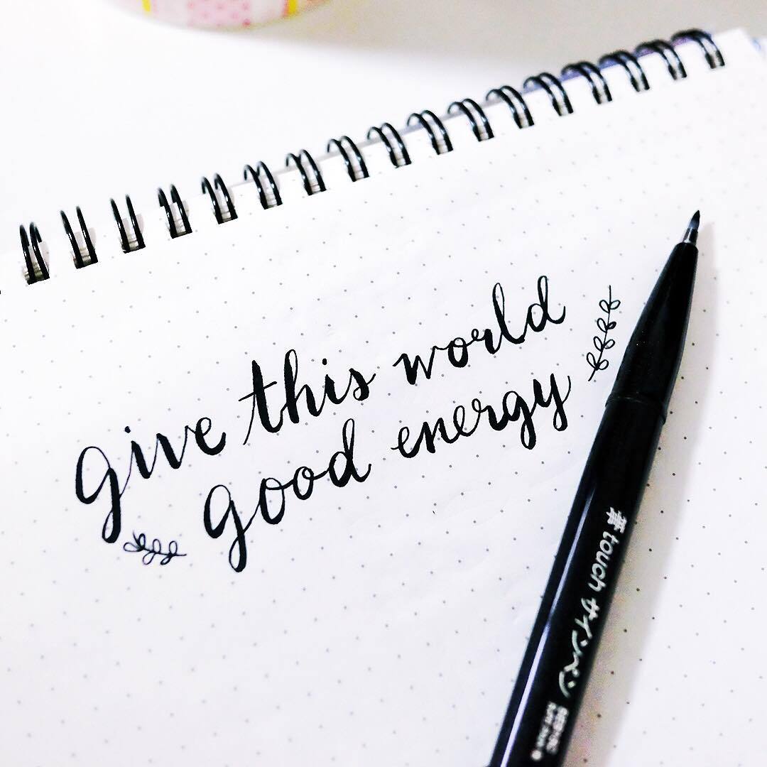Pentel Touch Brush Sign Pen Violet — close-up
