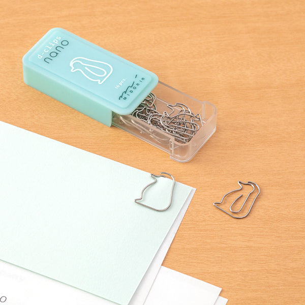 Midori D-Clips Nano Penguin — in use