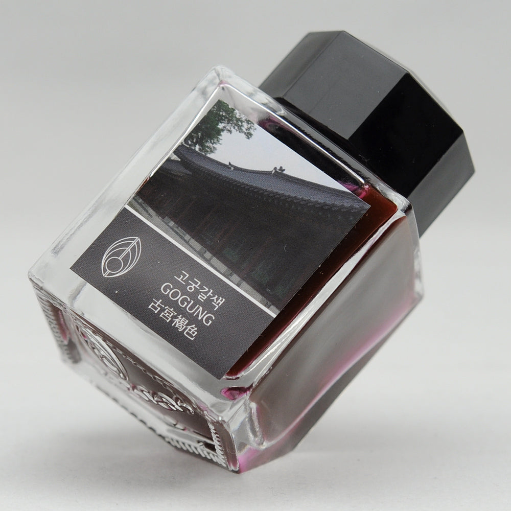 3 Oysters I.COLOR.U 38ml Ink Bottle Gogung — bottle at angle