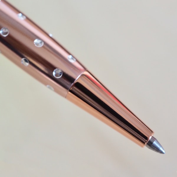 Helen Kelly Starlight Pen Gold — flat lay