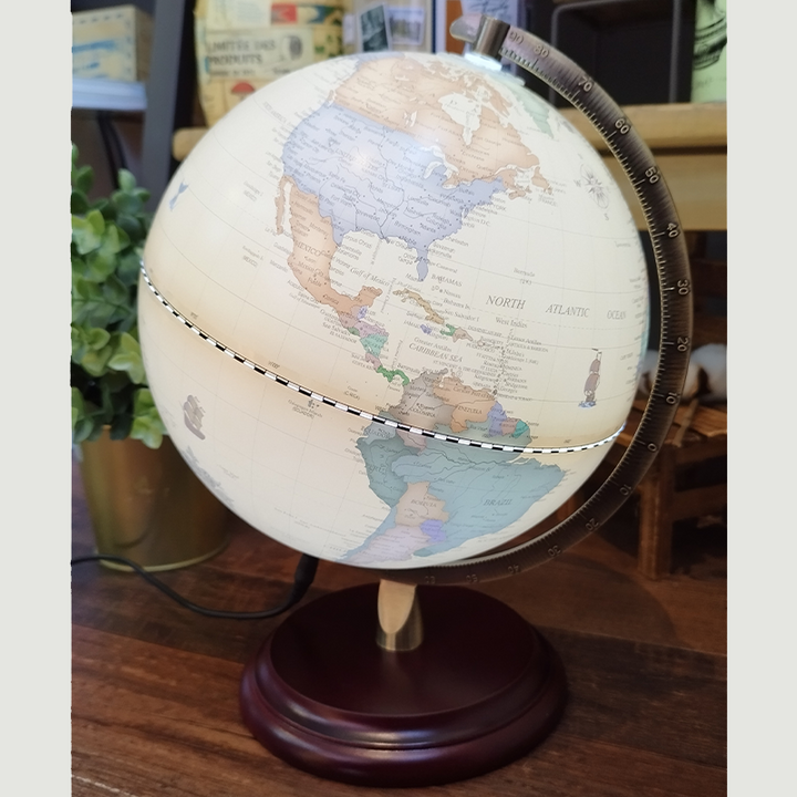 Luxo Antique Globe Map LED + Wood Base - 20cm — detail view