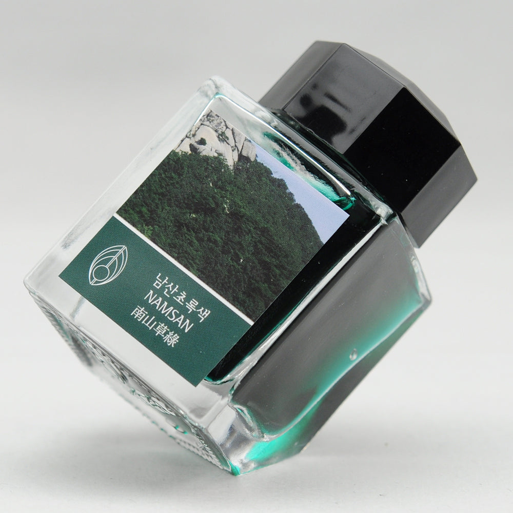 3 Oysters I.COLOR.U 38ml Ink Bottle Namsan — bottle at angle