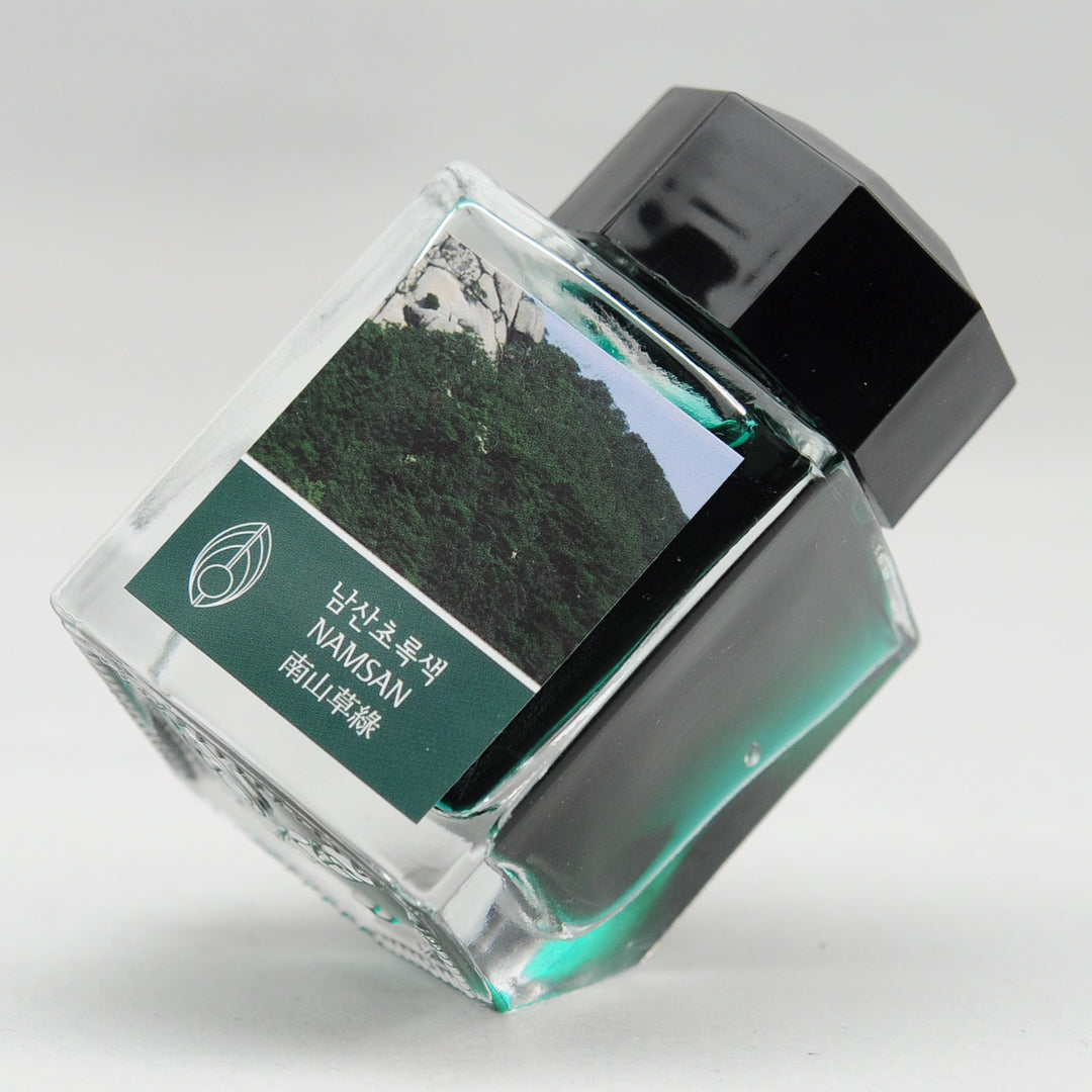 3 Oysters I.COLOR.U 38ml Ink Bottle Namsan — bottle at angle