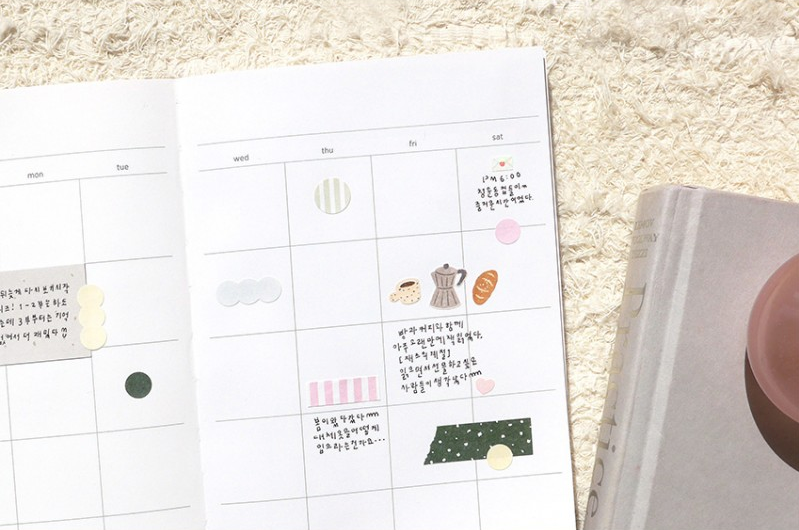 Suatelier Plain.70 Sticker — flat lay