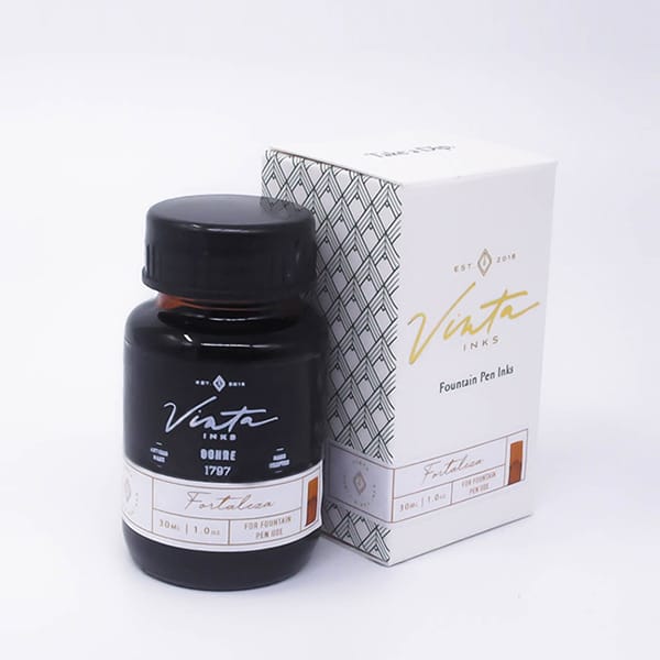 Vinta Inks 30ml Ink Bottle Ochre (Fortaleza 1797) — cap detail