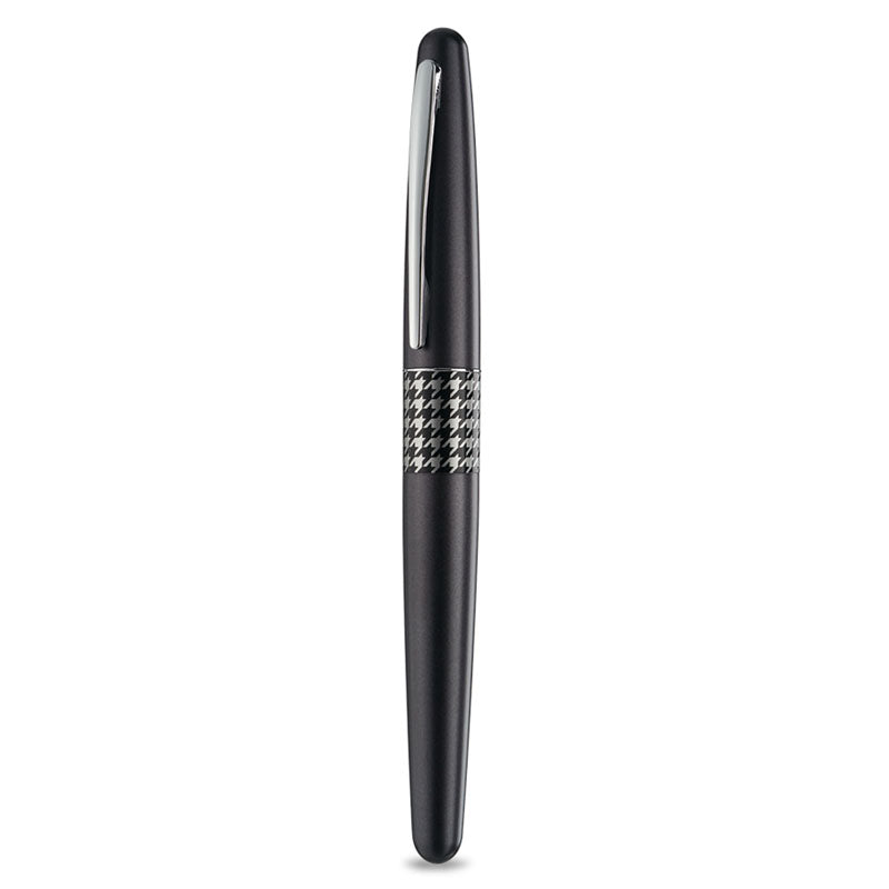 Pilot Metropolitan Retro Pop MR3 Fountain Pen — flat lay