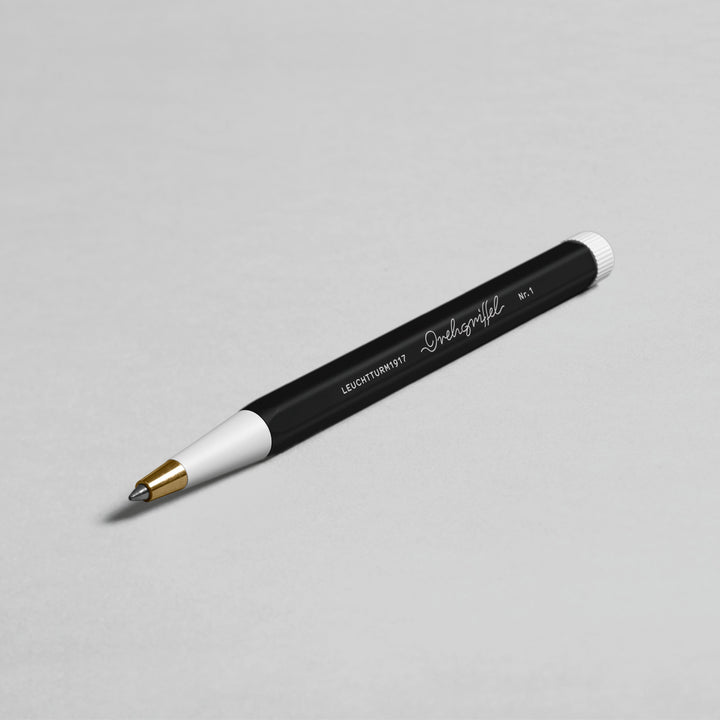 Leuchtturm1917 Drehgriffel Nr. 1 Gel Pen - Black — in use