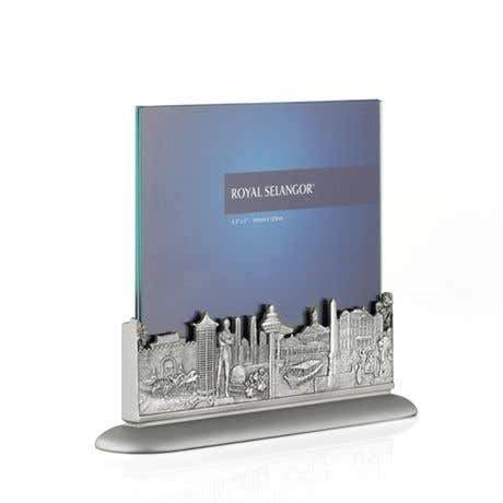 Royal Selangor Singapore Scenes Photoframe 4R — detail view
