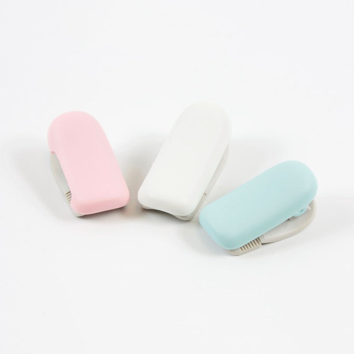 Kokuyo Karu Cut Tape Cutter Clip-Type (10-15mm) White — applied on surface