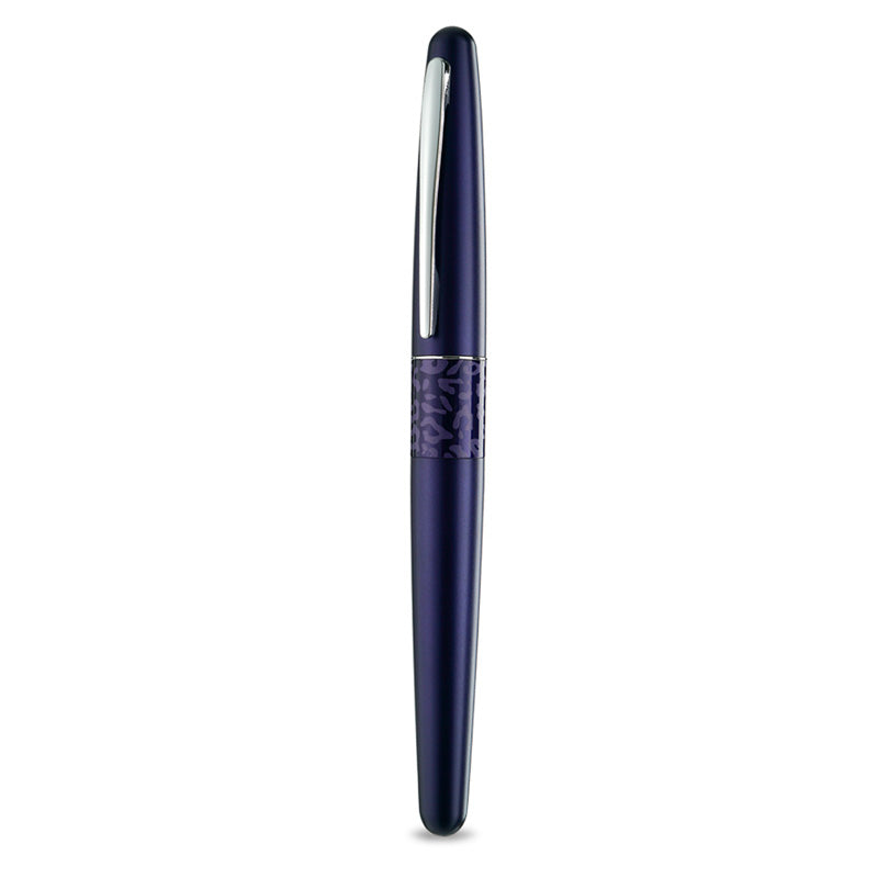 (DC) Pilot Metropolitan Animal MR2 Fountain Pen — flat lay