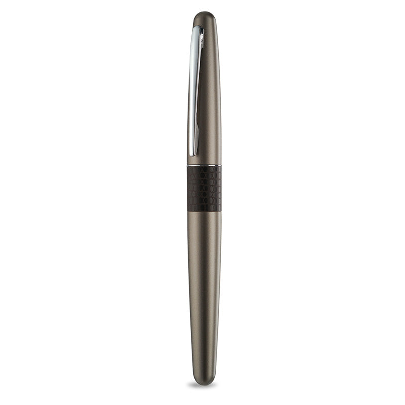 (DC) Pilot Metropolitan Animal MR2 Fountain Pen — flat lay