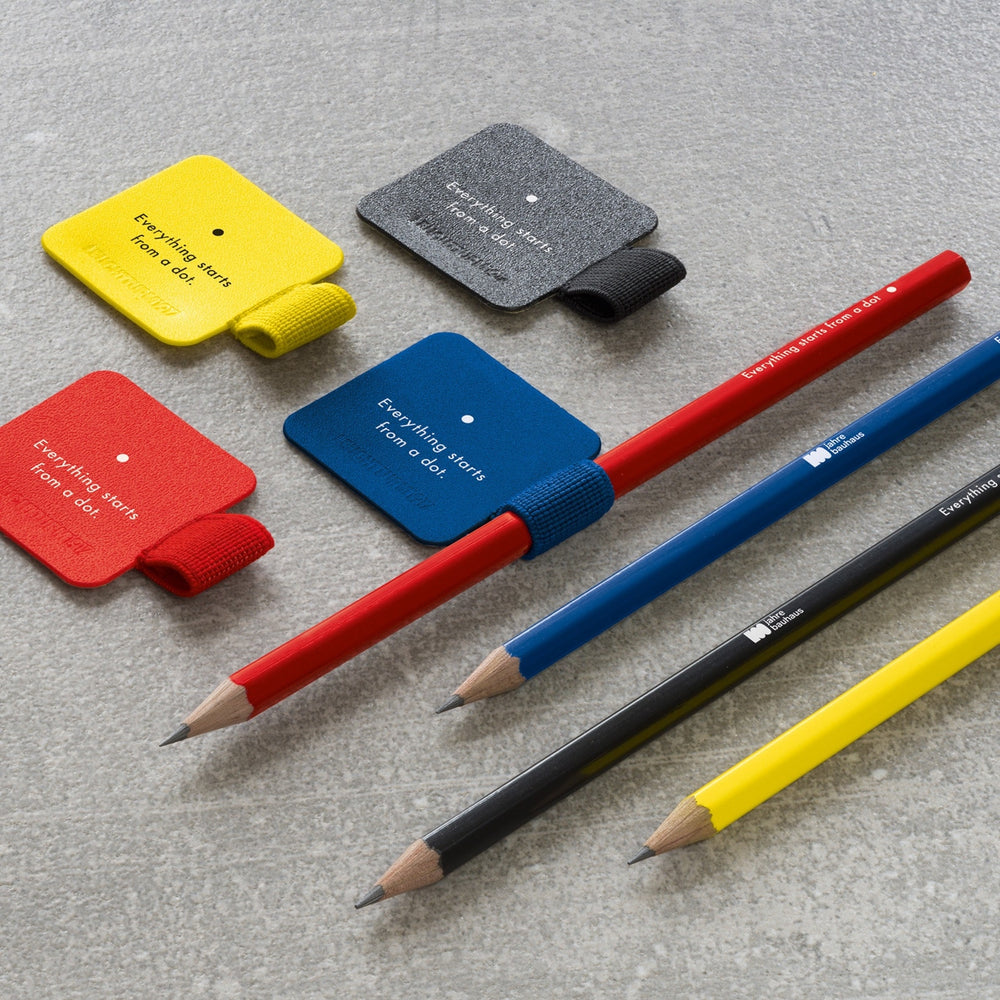 Leuchtturm1917 Bauhaus 100 Pencil Assorted Unit (4xBlack, 1xRoyal Blue) — lead extended